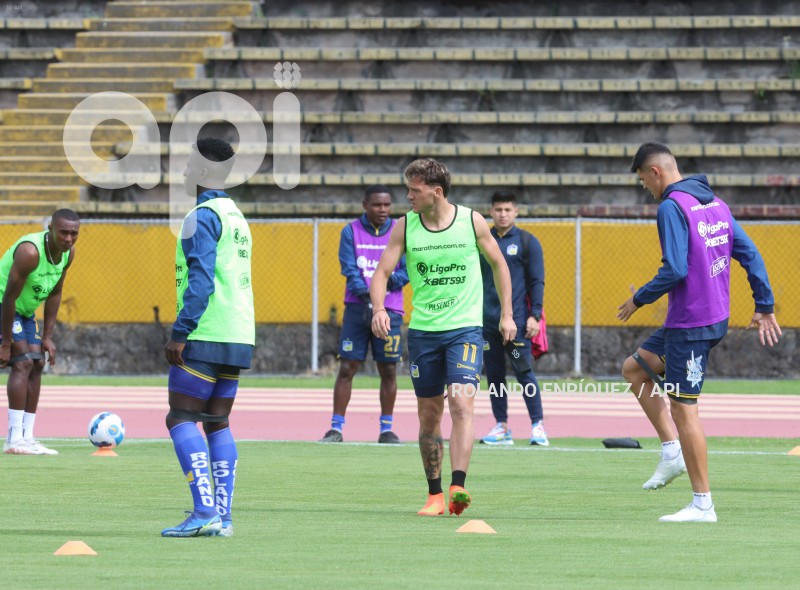 FBL-LIGAPRO-CUMBAYA-DELFIN