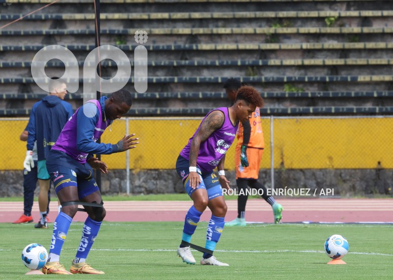 FBL-LIGAPRO-CUMBAYA-DELFIN