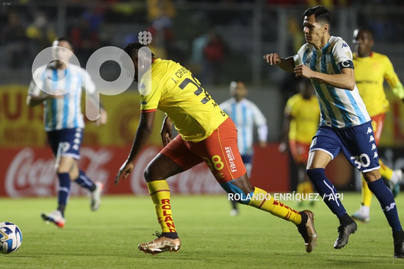 FBL-LIBERTADORES-AUCAS-RACING