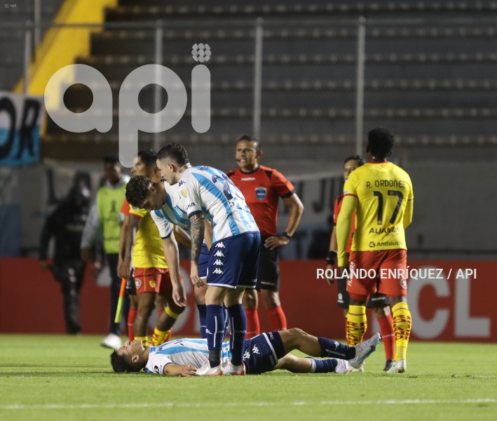 FBL-LIBERTADORES-AUCAS-RACING