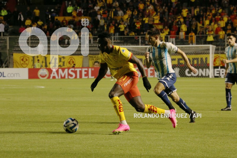FBL-LIBERTADORES-AUCAS-RACING