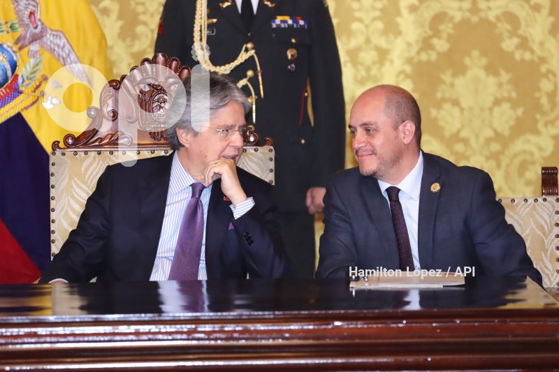 UIO-GUILLERMO-LASSO-FIRMA-REGLAMENTO-DECRETOLEY
