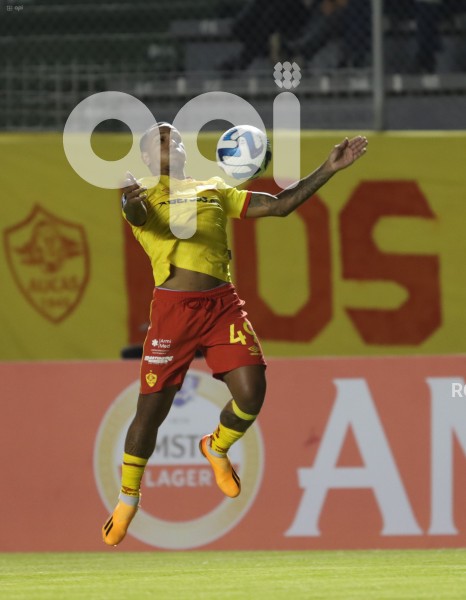 FBL-LIBERTADORES-AUCAS-RACING