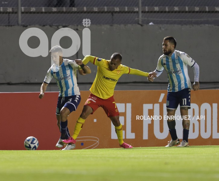 FBL-LIBERTADORES-AUCAS-RACING