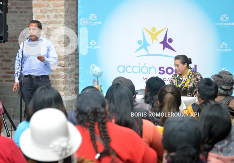 CUENCA-ENTREGA KITS ALIMENTICIOS-PERSONAS VULNERABILIDAD