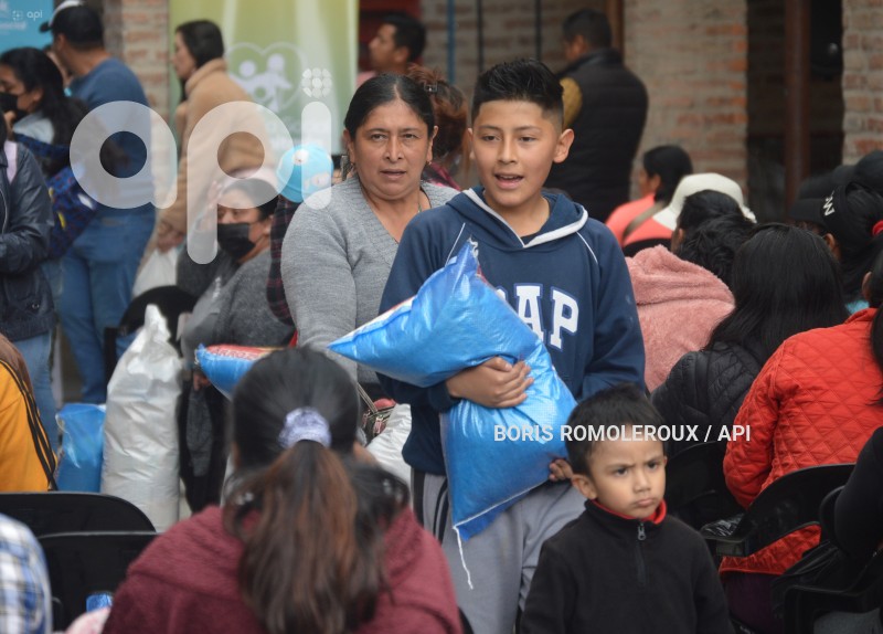 CUENCA-ENTREGA KITS ALIMENTICIOS-PERSONAS VULNERABILIDAD