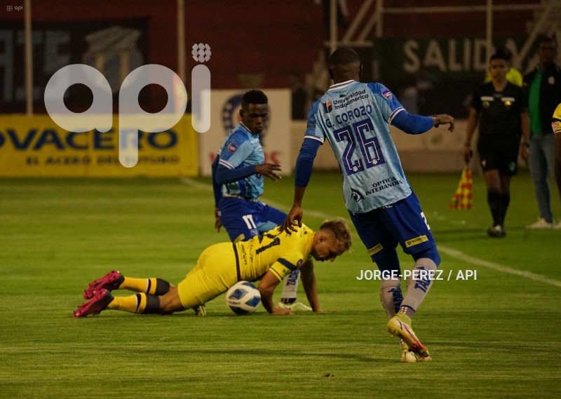 FBL-LIGA-PRO-BET593-SERIE-B-MACARA-VARGAS-TORRES-