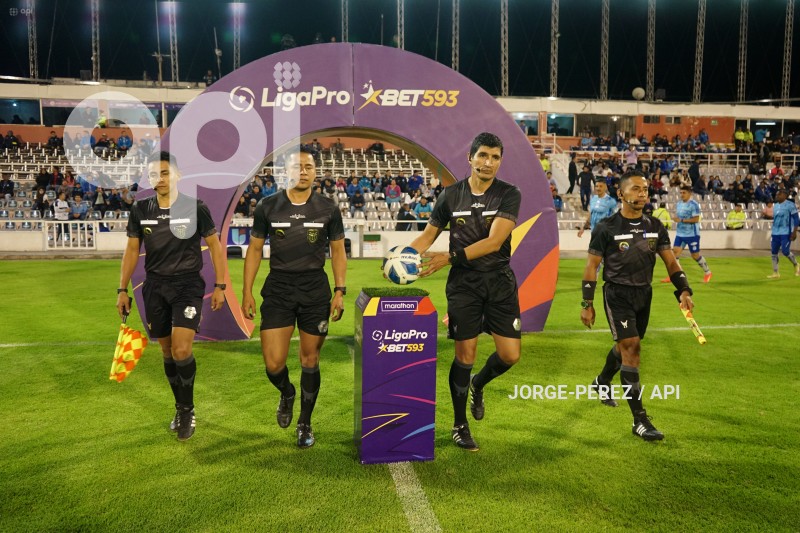 FBL-LIGA-PRO-BET593-SERIE-B-MACARA-VARGAS-TORRES-
