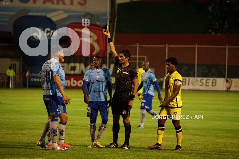FBL-LIGA-PRO-BET593-SERIE-B-MACARA-VARGAS-TORRES-