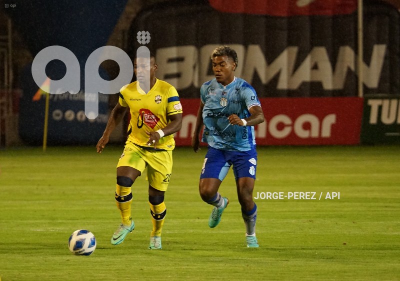 FBL-LIGA-PRO-BET593-SERIE-B-MACARA-VARGAS-TORRES-