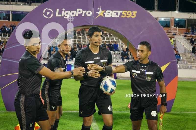 FBL-LIGA-PRO-BET593-SERIE-B-MACARA-VARGAS-TORRES-