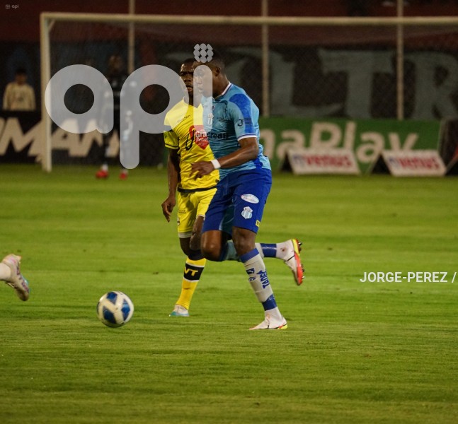 FBL-LIGA-PRO-BET593-SERIE-B-MACARA-VARGAS-TORRES-