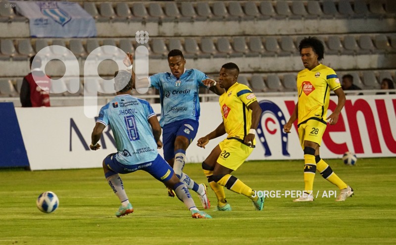 FBL-LIGA-PRO-BET593-SERIE-B-MACARA-VARGAS-TORRES-