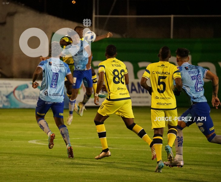 FBL-LIGA-PRO-BET593-SERIE-B-MACARA-VARGAS-TORRES-