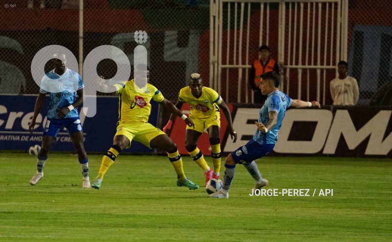 FBL-LIGA-PRO-BET593-SERIE-B-MACARA-VARGAS-TORRES-