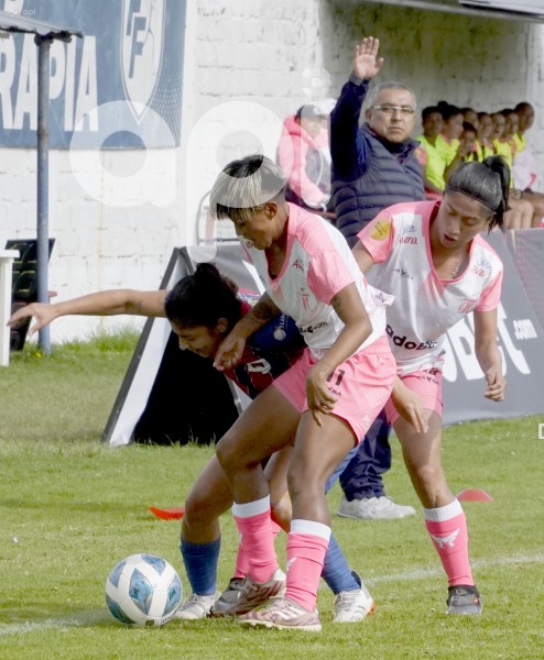 FBL-SUPERLIGAFEMENINA-QUITO-NANAS