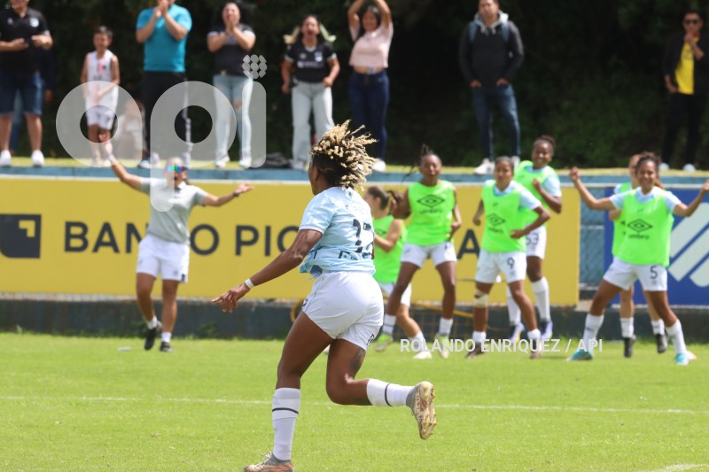 FBL-SUPERLIGA-FEMENINA-CATOLICA-BARCELONA