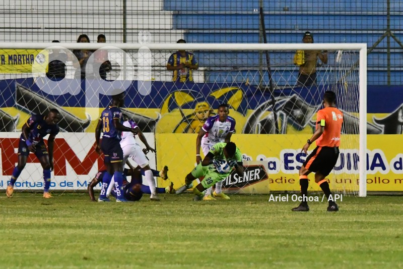 FBL-LIGAPRO-DELFIN-GUALACEO