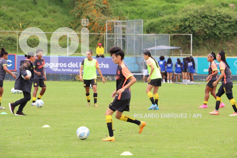 FBL-SUPERLIGA-FEMENINA-CATOLICA-BARCELONA