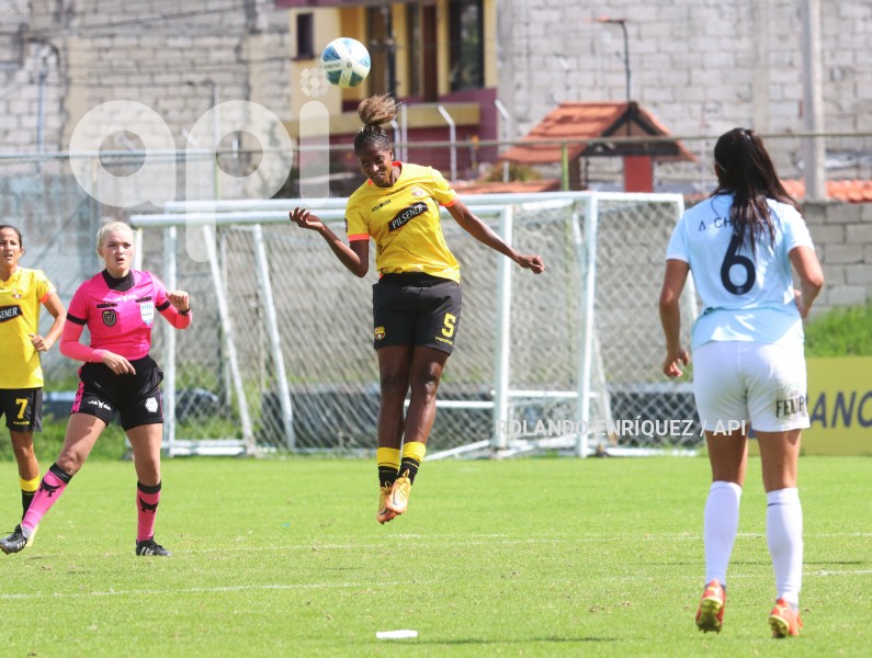 FBL-SUPERLIGA-FEMENINA-CATOLICA-BARCELONA