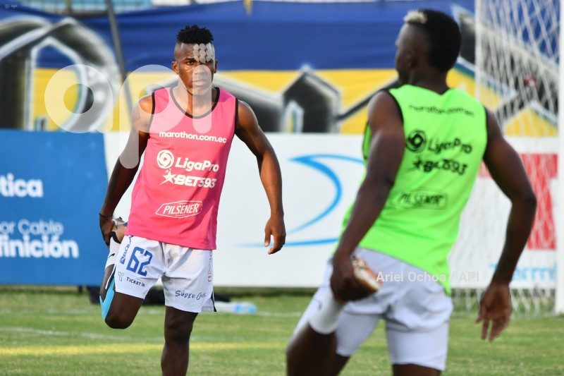 FBL-LIGAPRO-DELFIN-GUALACEO