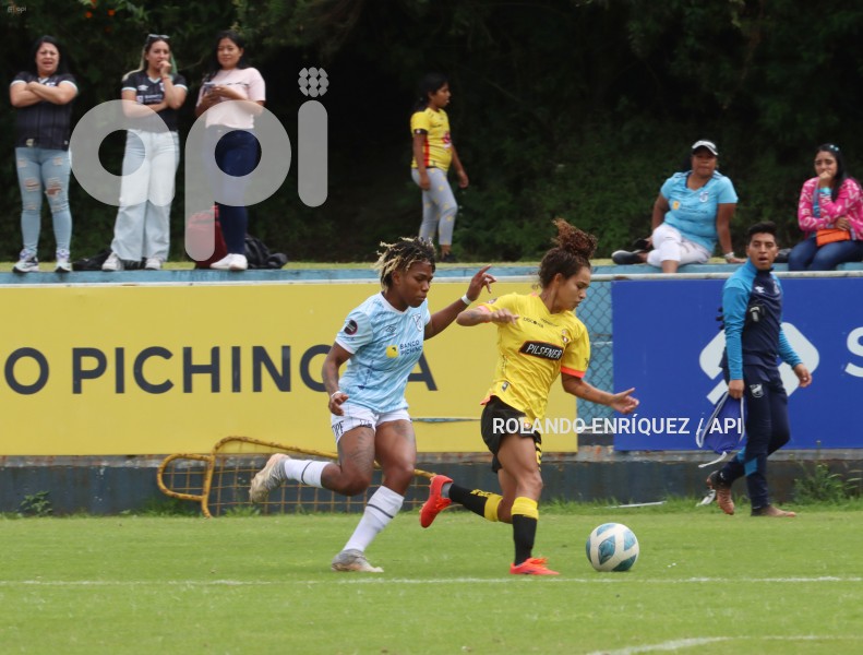 FBL-SUPERLIGA-FEMENINA-CATOLICA-BARCELONA