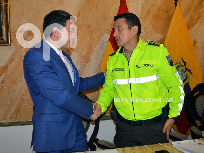 CUENCA-PRESENTACION A NUEVO INTENDENTE POLICIA