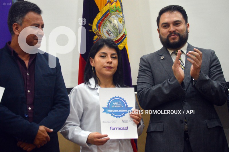 CUENCA-ENTREGA RECONOCIMIENTO FARMACIA SEGURA
