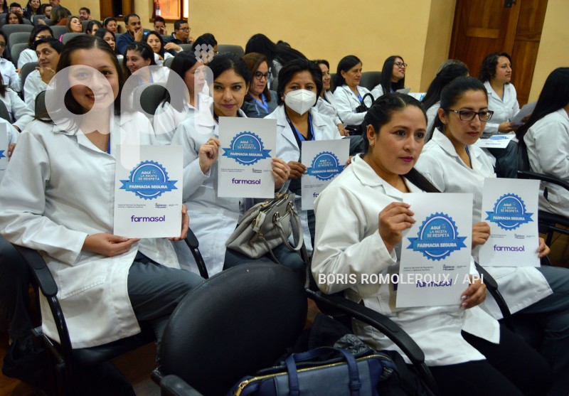 CUENCA-ENTREGA RECONOCIMIENTO FARMACIA SEGURA