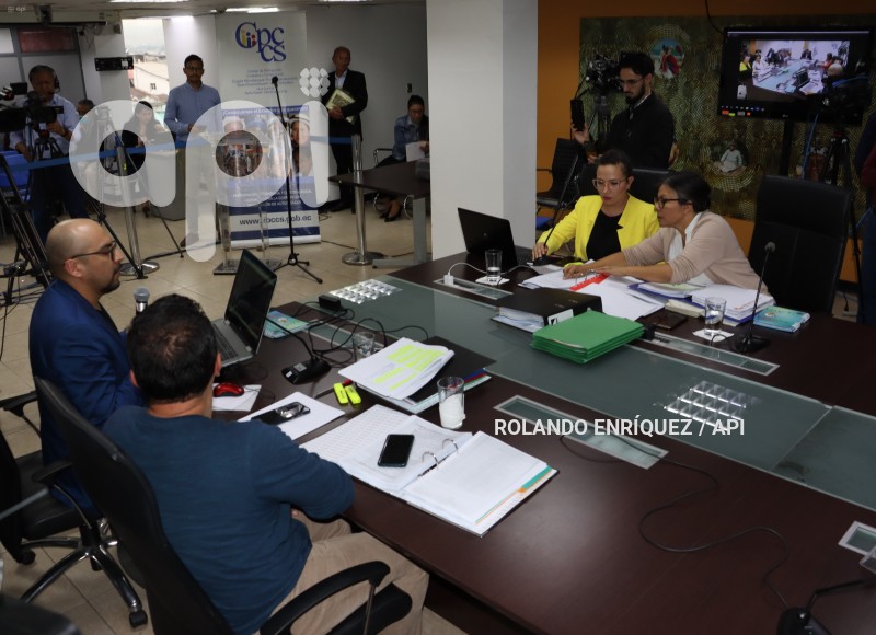 AUDIENCIA-CPCCS-SUPUESTO-PLAGIO-TESIS-FISCAL