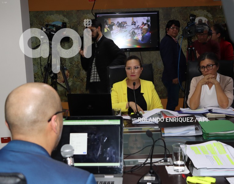 AUDIENCIA-CPCCS-SUPUESTO-PLAGIO-TESIS-FISCAL