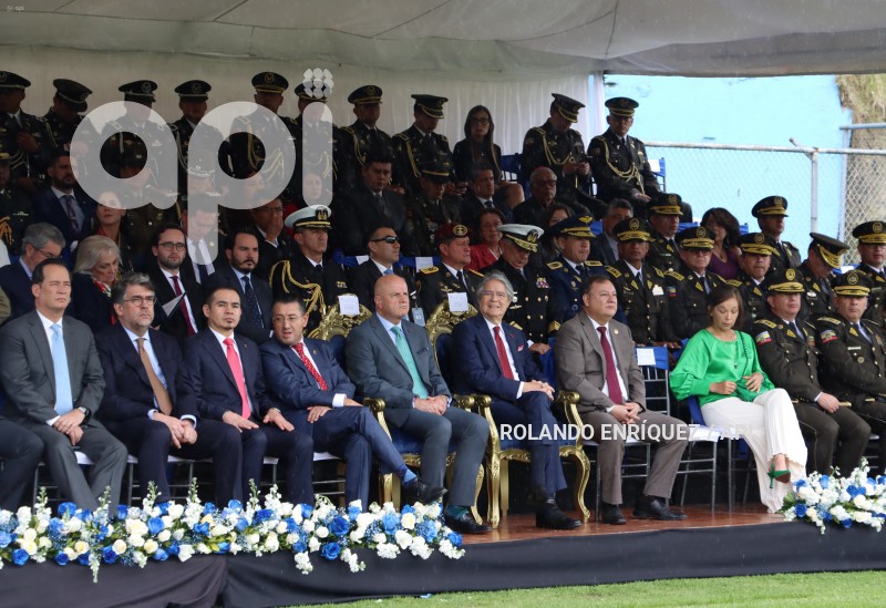 PRESIDENTE-LASSO-GRADUACION-POLICIAS-ESPECIALISTAS