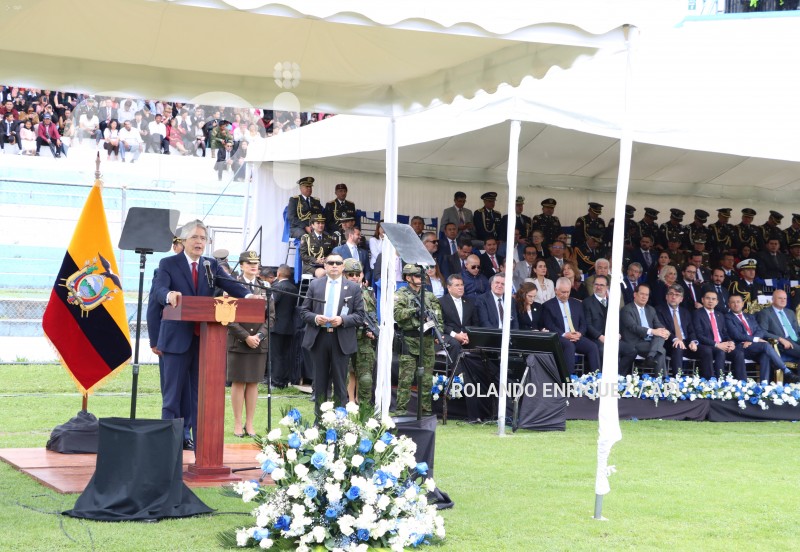 PRESIDENTE-LASSO-GRADUACION-POLICIAS-ESPECIALISTAS