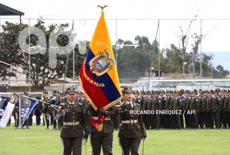 PRESIDENTE-LASSO-GRADUACION-POLICIAS-ESPECIALISTAS