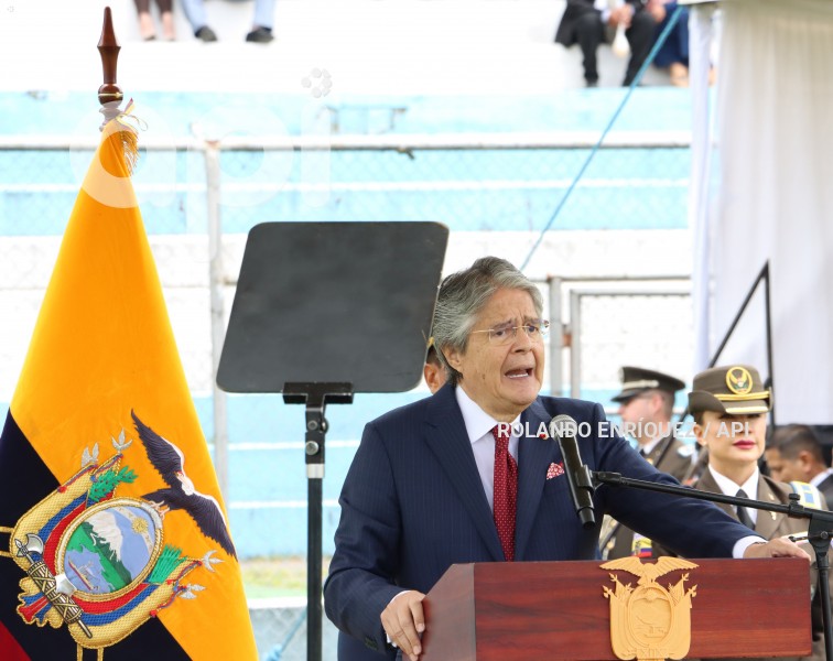 PRESIDENTE-LASSO-GRADUACION-POLICIAS-ESPECIALISTAS