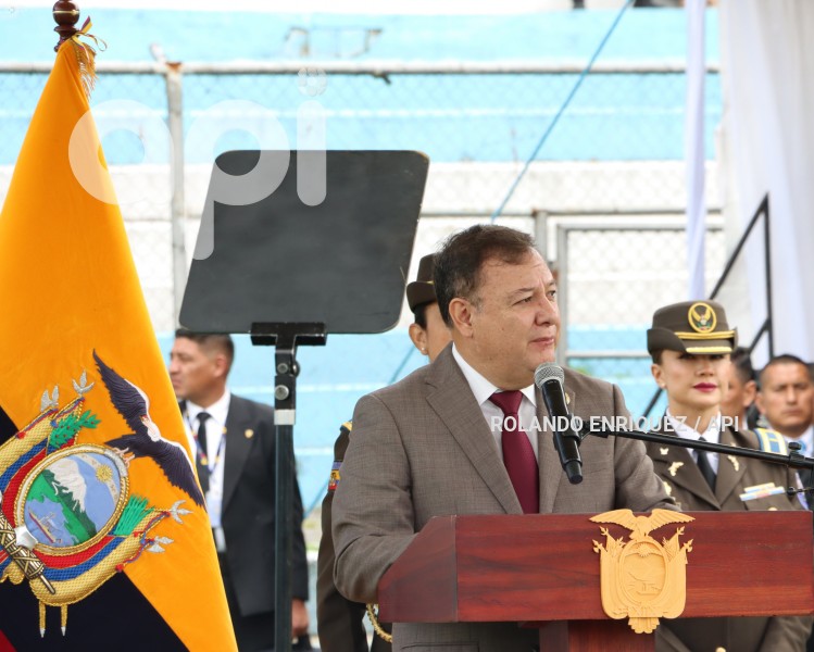PRESIDENTE-LASSO-GRADUACION-POLICIAS-ESPECIALISTAS