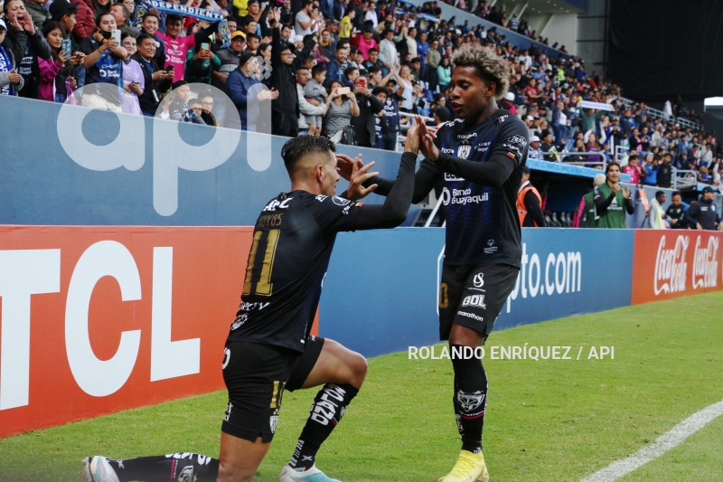 FBL-LIBERTADORES-INDEPENDIENTE-CORINTHIANS