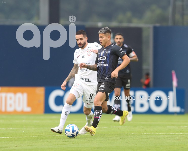 FBL-LIBERTADORES-INDEPENDIENTE-CORINTHIANS
