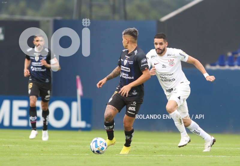 FBL-LIBERTADORES-INDEPENDIENTE-CORINTHIANS
