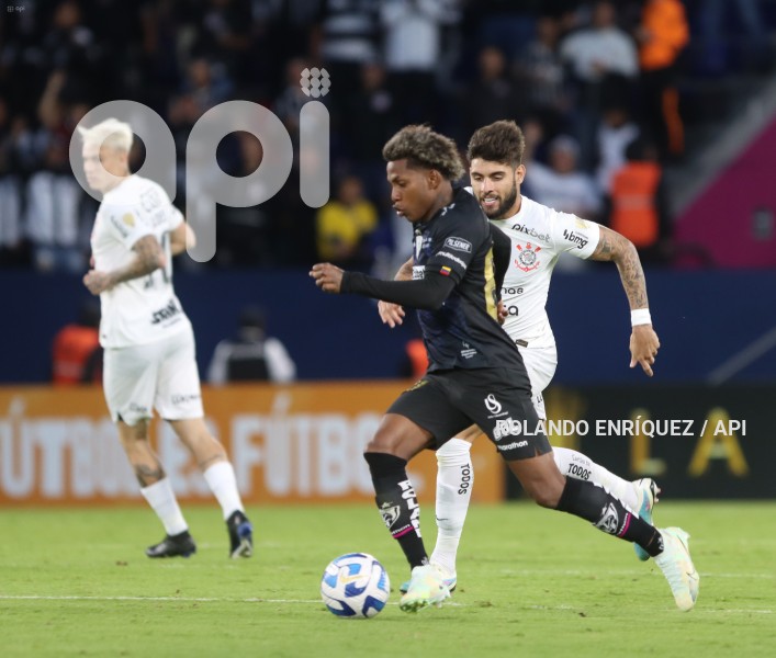 FBL-LIBERTADORES-INDEPENDIENTE-CORINTHIANS