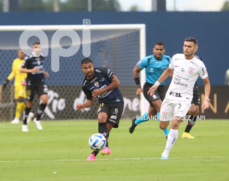 FBL-LIBERTADORES-INDEPENDIENTE-CORINTHIANS