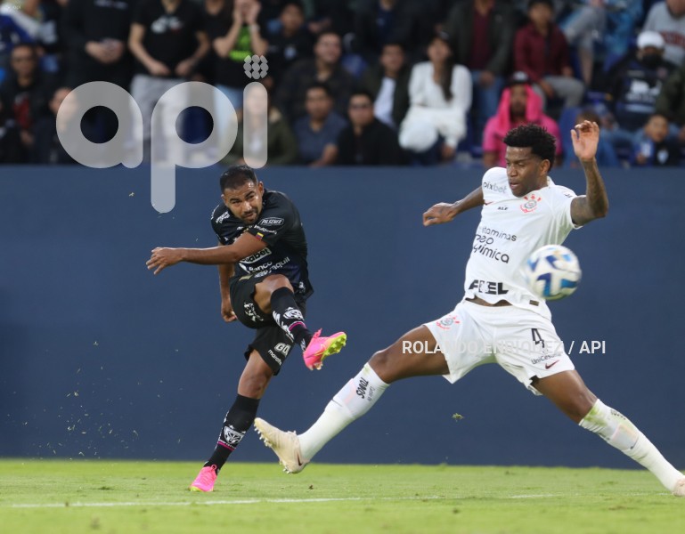 FBL-LIBERTADORES-INDEPENDIENTE-CORINTHIANS