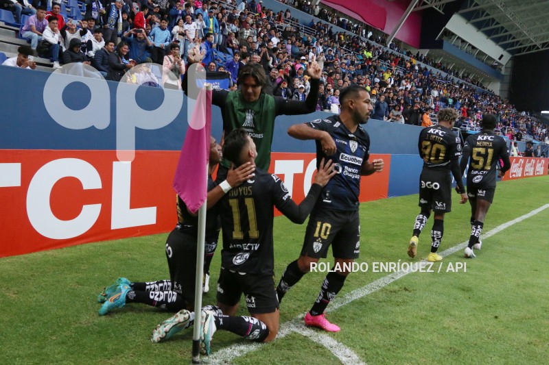 FBL-LIBERTADORES-INDEPENDIENTE-CORINTHIANS