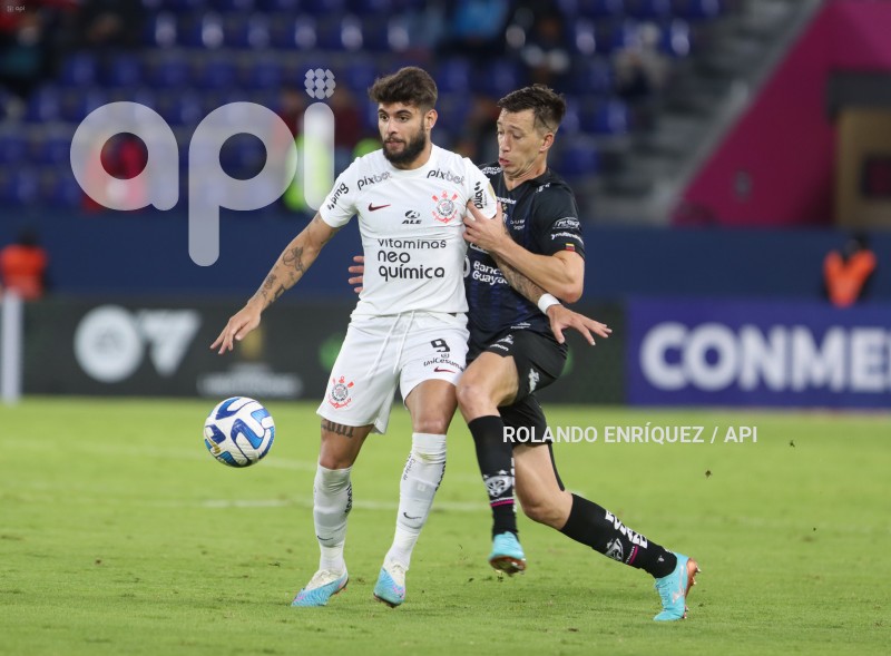 FBL-LIBERTADORES-INDEPENDIENTE-CORINTHIANS