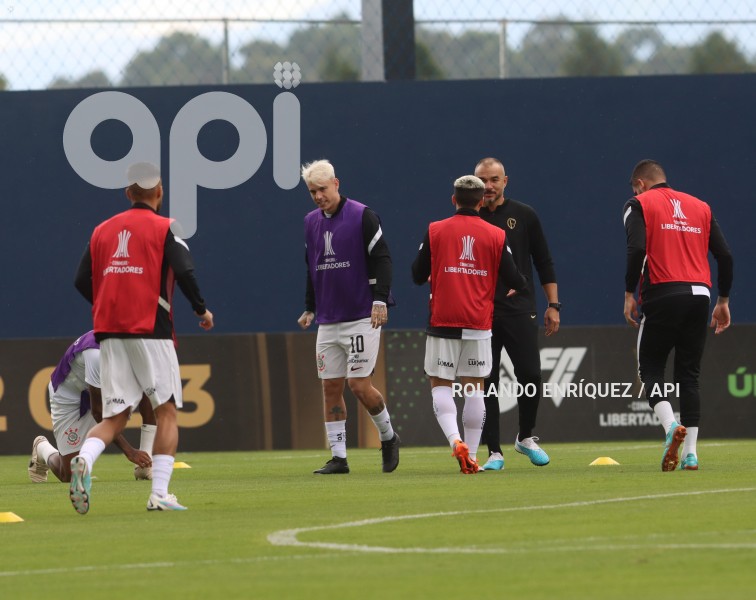 FBL-LIBERTADORES-INDEPENDIENTE-CORINTHIANS