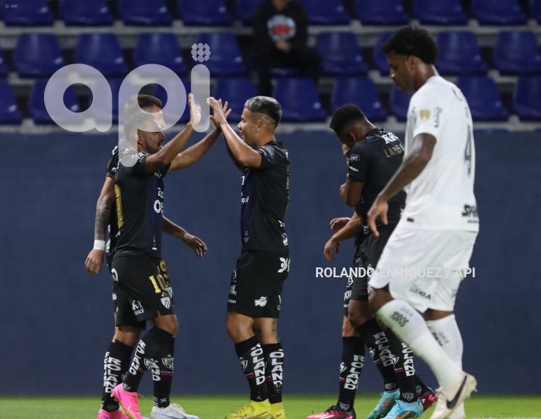 FBL-LIBERTADORES-INDEPENDIENTE-CORINTHIANS
