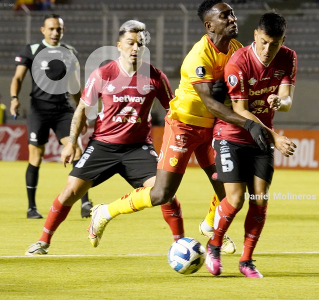 FBL-LIBERTADORES-AUCAS-NUBLENSE