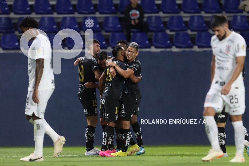FBL-LIBERTADORES-INDEPENDIENTE-CORINTHIANS