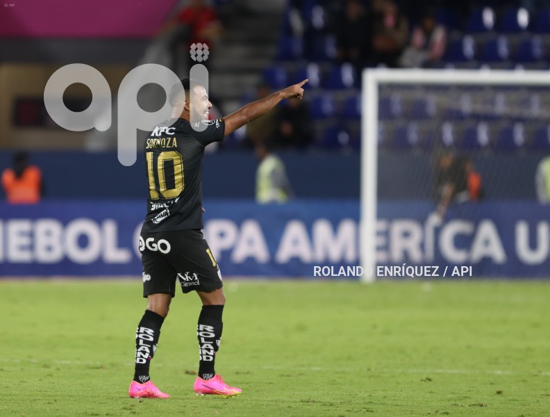 FBL-LIBERTADORES-INDEPENDIENTE-CORINTHIANS