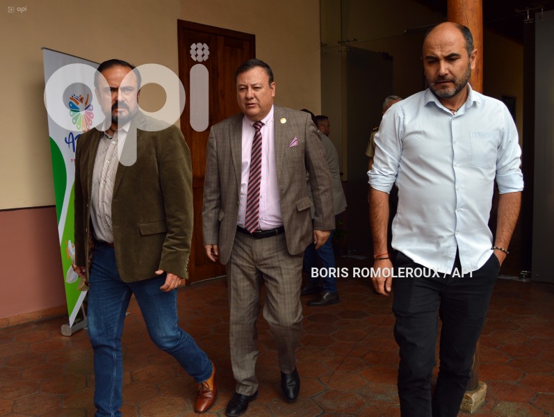 CUENCA-FIRMA CONVENIO SEGURIDAD-MINISTRO ZAPATA